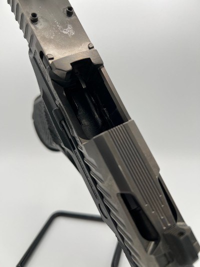 WILSON COMBAT WCP320 CARRY 9MM LUGER (9x19 PARA) - Image 4 of 6