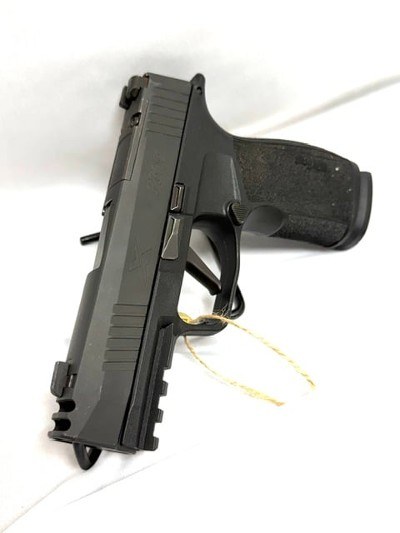 SIG SAUER P365X9MM LUGER (9x19 PARA) - Image 1 of 3