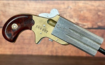 ESTUL INC. Twist-2 Derringer 22 Short, Over/Under, Swivel/Twist Barrel .22 SHORT - Image 2 of 8