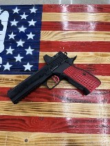 DAN WESSON FIREARMS Dan Wesson DWX, Semi Auto, 9mm, 5" Barrel, Black, Trijicon RMR, 2 Mags, OEM Bag, Excellent Condition 9MM LUGER (9x19 PARA) - Image 1 of 2