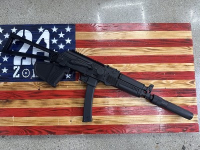 KALASHNIKOV USA Kalashnikov, KR9. 9mm, rifle, semi-auto, black,16.25", OEM case, 6 mags, 1 couplier, good condition 9MM LUGER (9x19 PARA) - Image 1 of 2