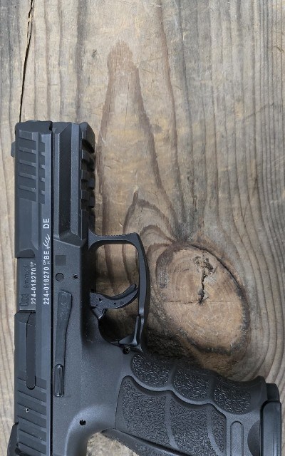 HECKLER & KOCH HK VP9 Non-Optic 4.09" 9MM (2) Magazines, OEM Case, (2) Backstraps, (2) Grip Panels, Off-Roster 9MM LUGER (9x19 PARA) - Image 3 of 4