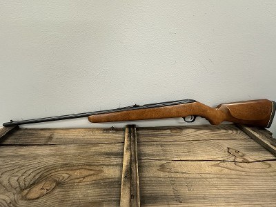 MOSSBERG Mossberg, .22 Long Rifle, 24", Semi Automatic, Walnut Finish Stock,Tube-Fed Unknown - Image 2 of 2