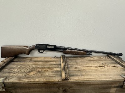 WARDS WESTERN FIELD Pump Action Shotgun, 12 Gauge, 26" Barrel, C-Lect Choke, 5+1 Capacity 12 GA - Image 1 of 2