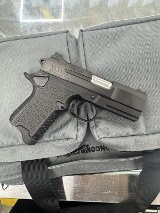 WILSON COMBAT Wilson Combat SFX9 Sub-Compact 9mm Luger 3.25in Black Pistol 9MM LUGER (9x19 PARA) - Image 1 of 2