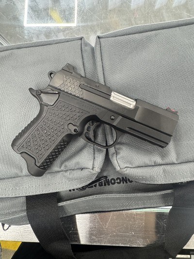 WILSON COMBAT Wilson Combat SFX9 Sub-Compact 9mm Luger 3.25in Black Pistol 9MM LUGER (9x19 PARA) - Image 1 of 2