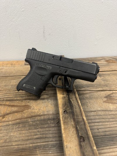 GLOCK Glock 27, Semi Automatic Pistol, Subcompact, Striker-Fired, Black, 9 + 1 Capacity Unknown - Image 1 of 2