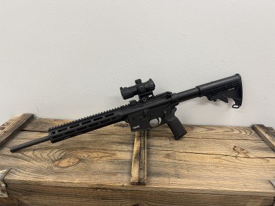 SMITH & WESSON Smith & Wesson M&P 15-22, Semi-automatic Rifle, AR, 22LR, 16" Barrel, Black, 6 Position Collapsible Stock .22 LR - Image 1 of 2