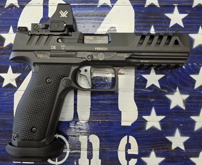 WALTHER Walther Arms PDP SF Match 9mm Semi Auto Pistol, Black 5" Vortex Defender XL 9MM LUGER (9x19 PARA) - Image 1 of 2