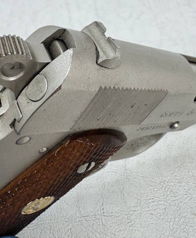 COLT COMBAT COMMANDER .45 ACP - Image 17 of 25