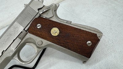 COLT COMBAT COMMANDER .45 ACP - Image 7 of 25