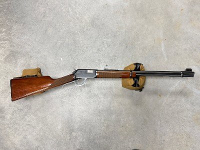WINCHESTER 9422M .22 WMR - Image 1 of 12