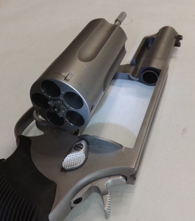 TAURUS JUDGE.45 LC/.410 GA - Image 7 of 12