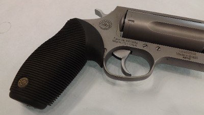 TAURUS JUDGE.45 LC/.410 GA - Image 5 of 12