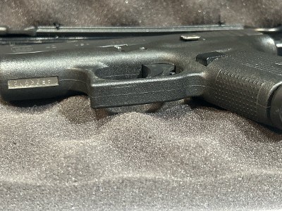 GLOCK 42 .380 ACP - Image 7 of 9
