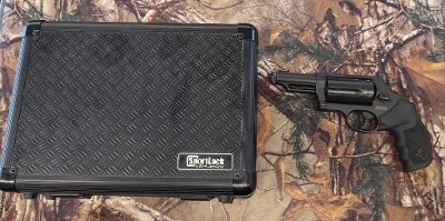TAURUS THE JUDGE 45LC/410GA .45 LC/.410 GA - Image 1 of 7