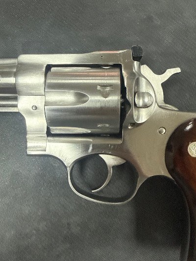 RUGER REDHAWK .44 MAGNUM - Image 3 of 10