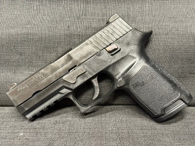 SIG SAUER P250 40 Smith & Wesson - Image 3 of 5