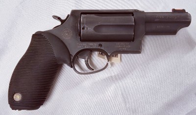 TAURUS The Judge .45 - .410 Bore - Image 1 of 8