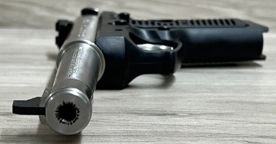 RUGER 22/45 .22 LR - Image 7 of 12