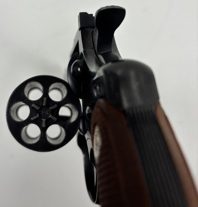 COLT OFFICERS MODEL MATCH .38 SPL - Image 2 of 10