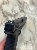 GLOCK G22 GEN 3 .40 S&W - Image 2 of 9