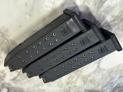 GLOCK G22 GEN 3 .40 S&W - Image 6 of 9