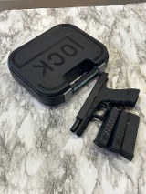 GLOCK G22 GEN 3 .40 S&W - Image 1 of 9