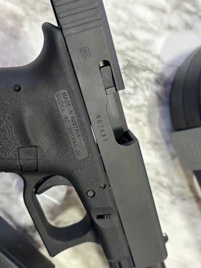 GLOCK G22 GEN 3 .40 S&W - Image 8 of 9