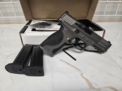 SMITH & WESSON M&P9 M2.0 METAL OR 9MM LUGER (9X19 PARA) - Image 2 of 2