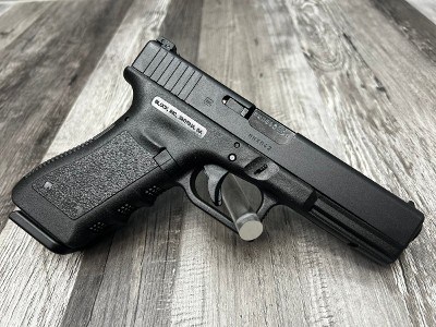 GLOCK 22 40 Smith & Wesson - Image 2 of 3