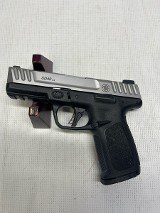 SMITH & WESSON SD40 2.0 40 Smith & Wesson - Image 2 of 14