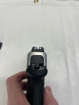SMITH & WESSON SD40 2.0 40 Smith & Wesson - Image 5 of 14