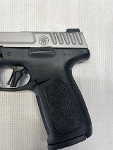 SMITH & WESSON SD40 2.0 40 Smith & Wesson - Image 9 of 14