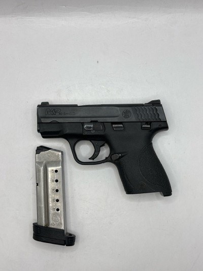 SMITH & WESSON M&P 40 SHIELD 40 Smith & Wesson - Image 2 of 10
