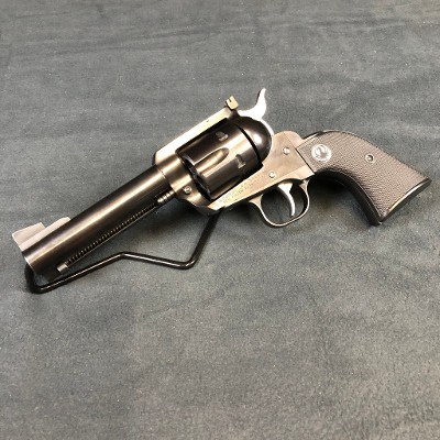 RUGER NEW MODEL BLACKHAWK .44 S&W SPECIAL - Image 3 of 9