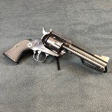 RUGER NEW MODEL BLACKHAWK .44 S&W SPECIAL - Image 2 of 9