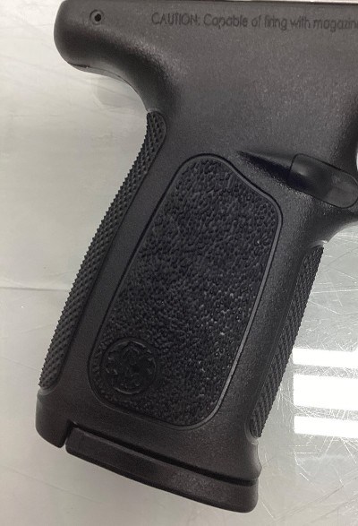 SMITH & WESSON SD40 VE .40 S&W - Image 5 of 11