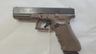 GLOCK 17 gen 4 9MM LUGER (9x19 PARA) - Image 1 of 3