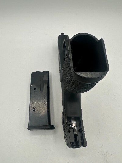 SIG SAUER P365 XL 9MM LUGER (9x19 PARA) - Image 7 of 10