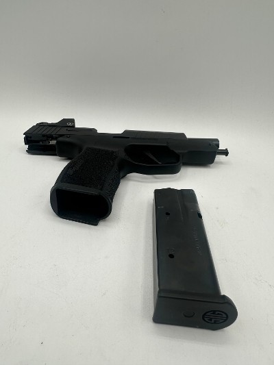 SIG SAUER P365 XL 9MM LUGER (9x19 PARA) - Image 9 of 10