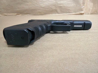 GLOCK 22 40 Smith & Wesson - Image 4 of 11