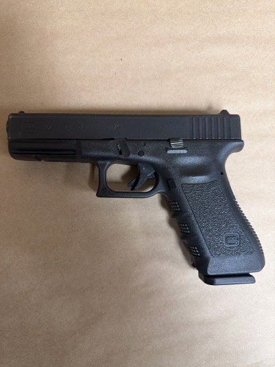 GLOCK 22 40 Smith & Wesson - Image 2 of 11