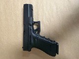 GLOCK 22 40 Smith & Wesson - Image 3 of 11