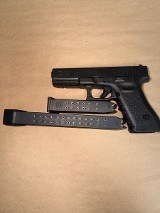 GLOCK 22 40 Smith & Wesson - Image 11 of 11