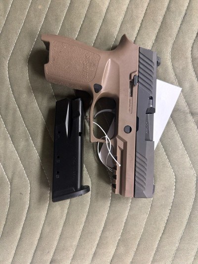 SIG SAUER P320 40 Smith & Wesson - Image 2 of 2
