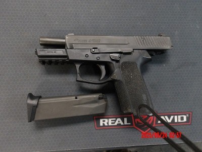 SIG SAUER SP2022 40 Smith & Wesson - Image 2 of 6