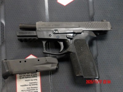 SIG SAUER SP2022 40 Smith & Wesson - Image 1 of 6