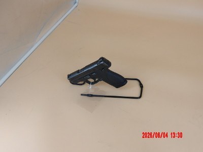 SMITH & WESSON M&P 40 SHIELD 40 Smith & Wesson - Image 1 of 3