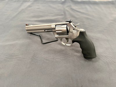 SMITH & WESSON MODEL 686-6 .357 MAG - Image 2 of 4